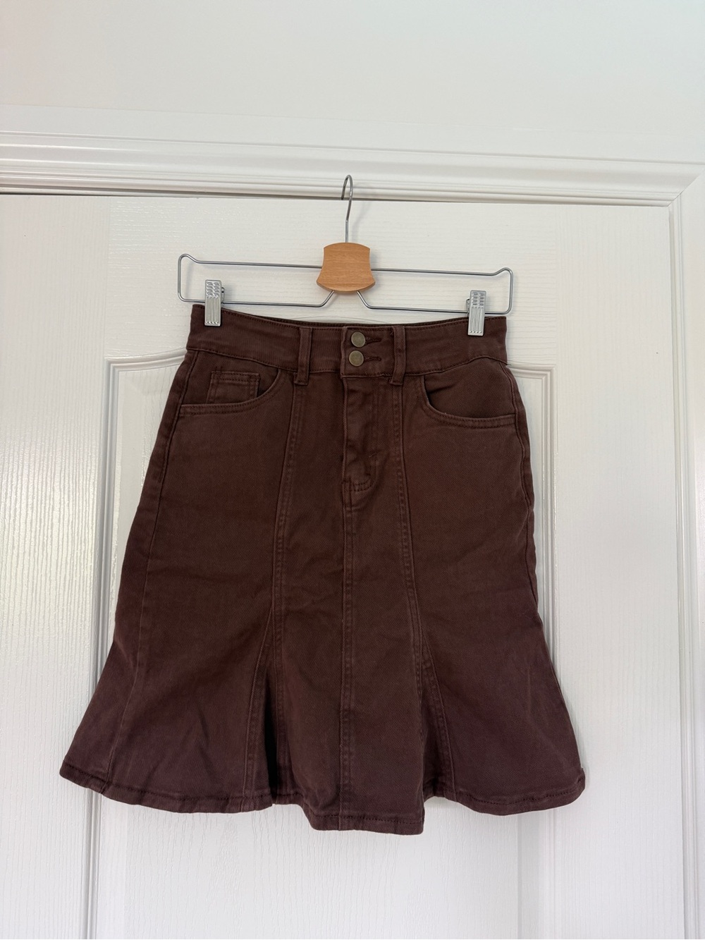 High-Waist Brown A-Line Denim Skirt with Front Seam Detail